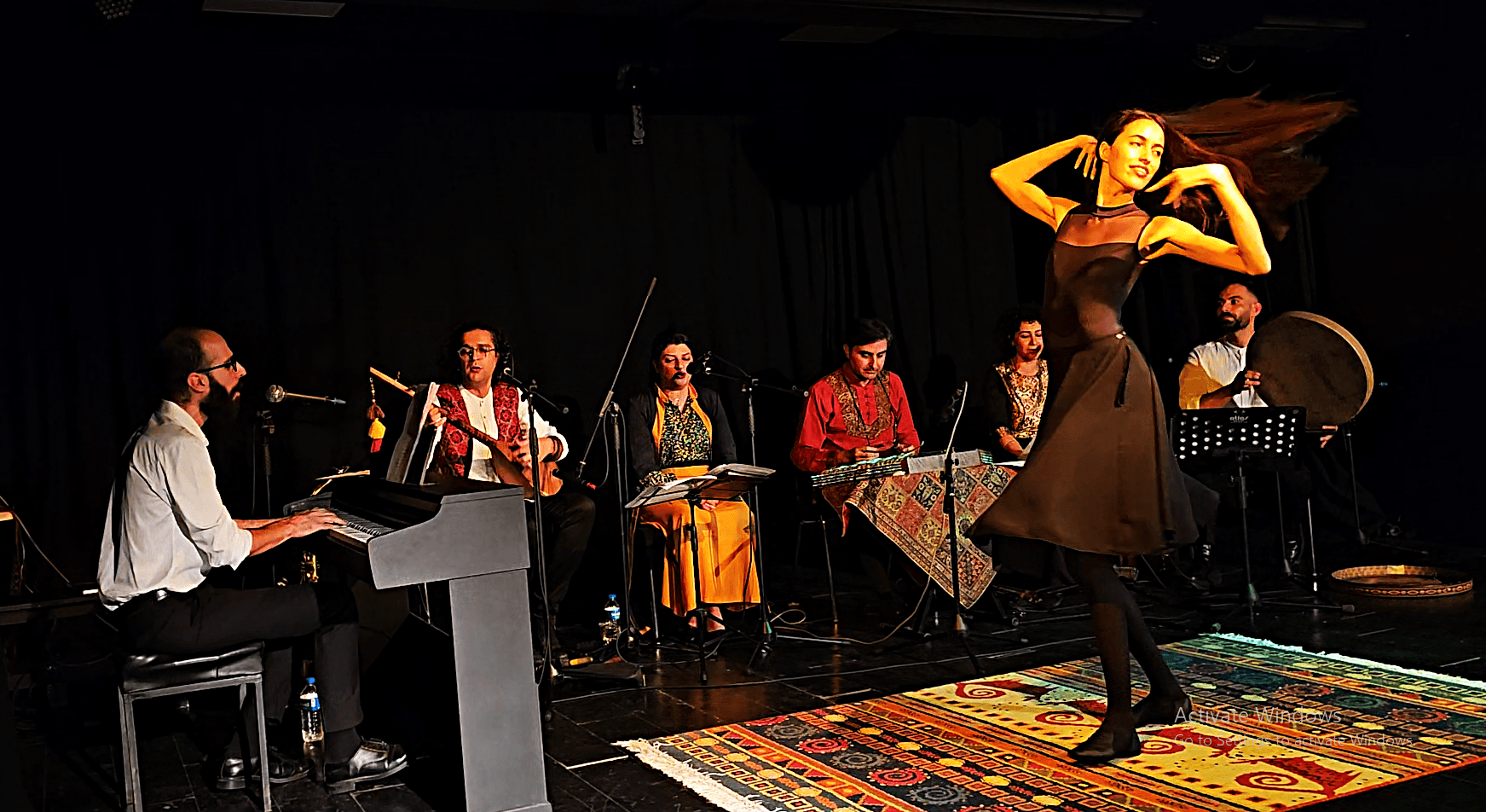 Feyksahne Tar Band Performance 1