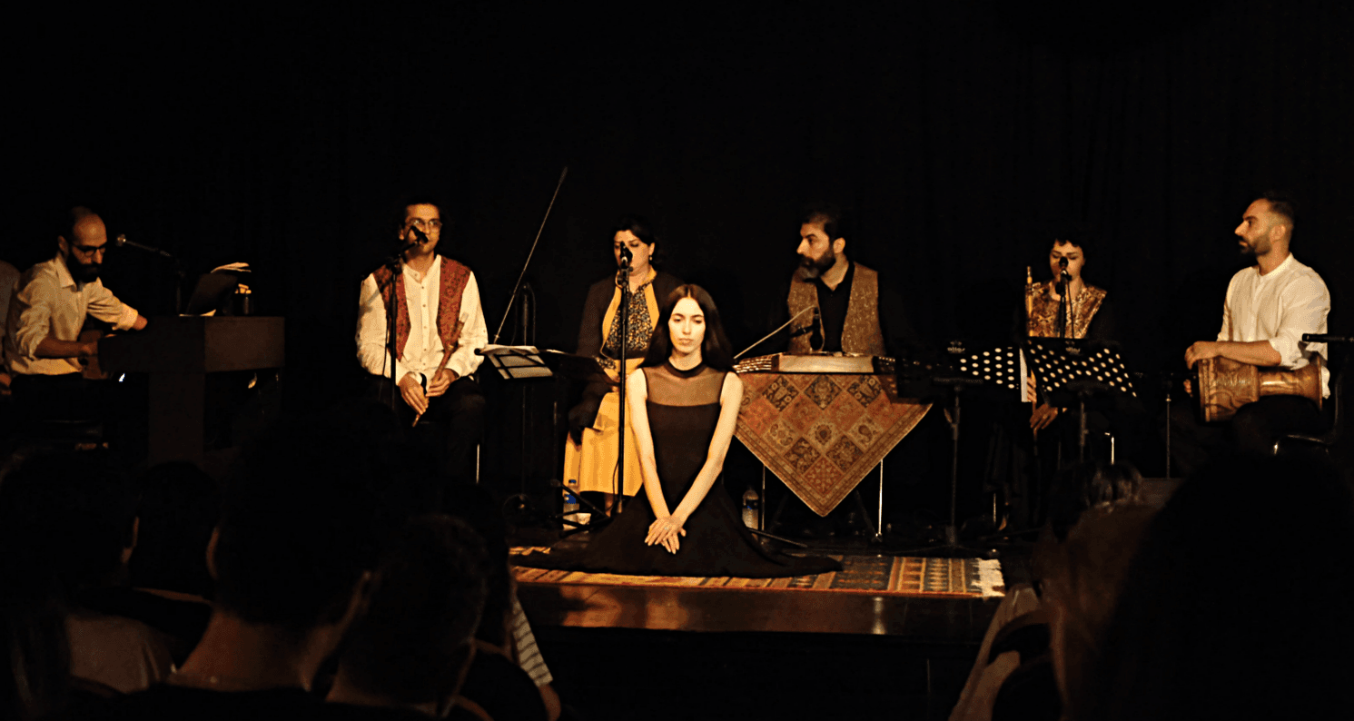 Feyksahne Tar Band Performance 2